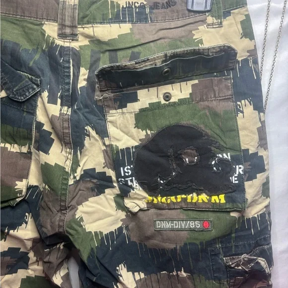 Men’s vintage JNCO LA unit camo shorts